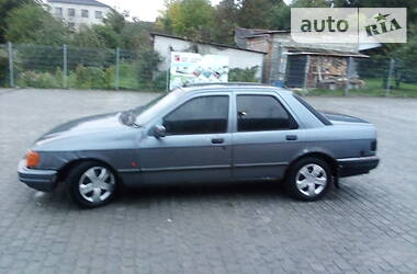 Седан Ford Sierra 1990 в Стрые