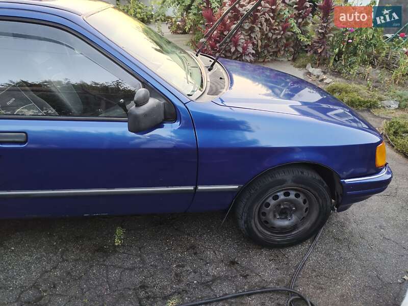 Седан Ford Sierra 1987 в Киеве