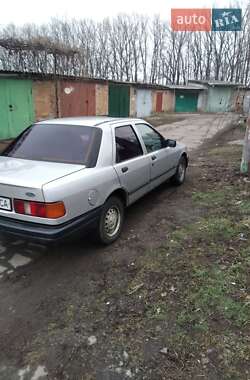 Седан Ford Sierra 1987 в Умани