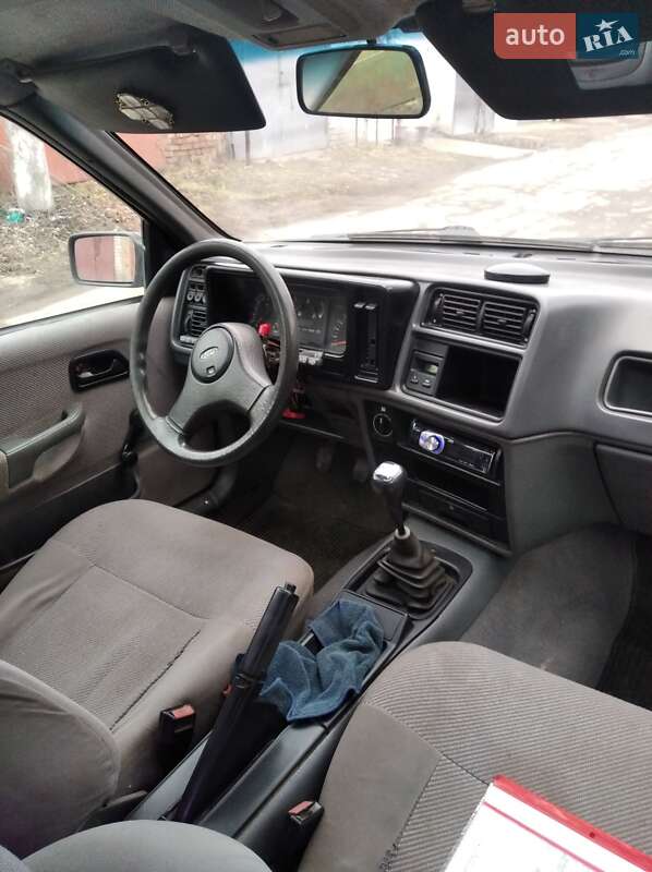Седан Ford Sierra 1987 в Умані