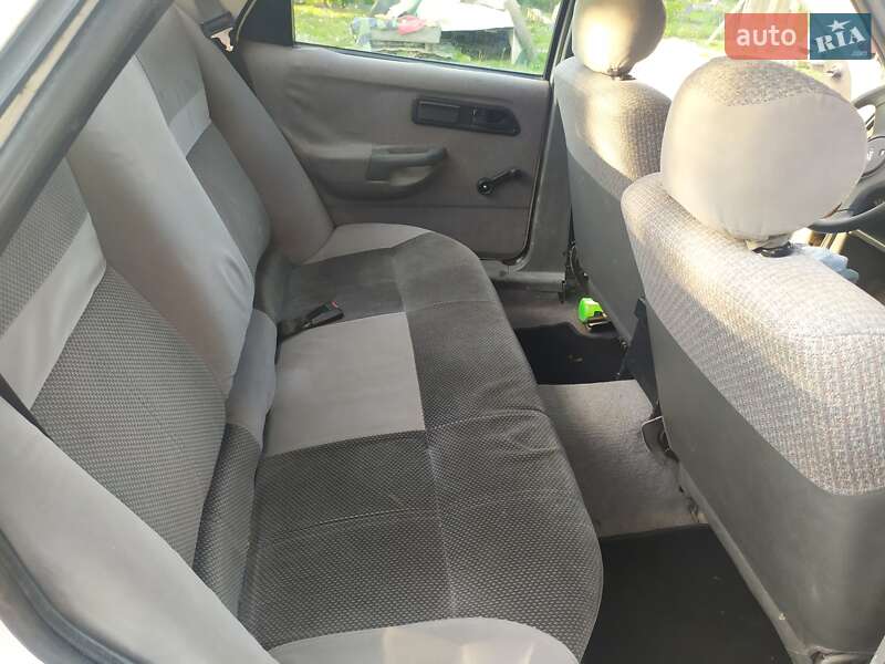 Седан Ford Sierra 1989 в Барышевке