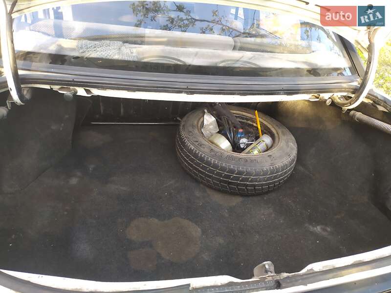 Седан Ford Sierra 1989 в Барышевке
