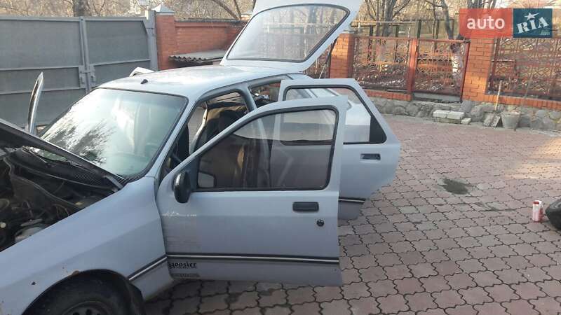 Лифтбек Ford Sierra 1982 в Сумах