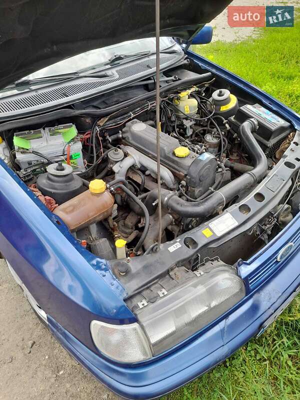 Седан Ford Sierra 1992 в Ружині