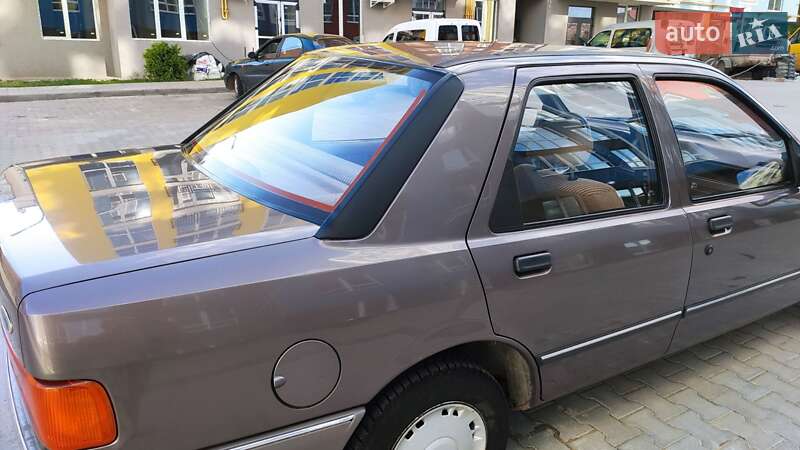 Седан Ford Sierra 1987 в Черновцах