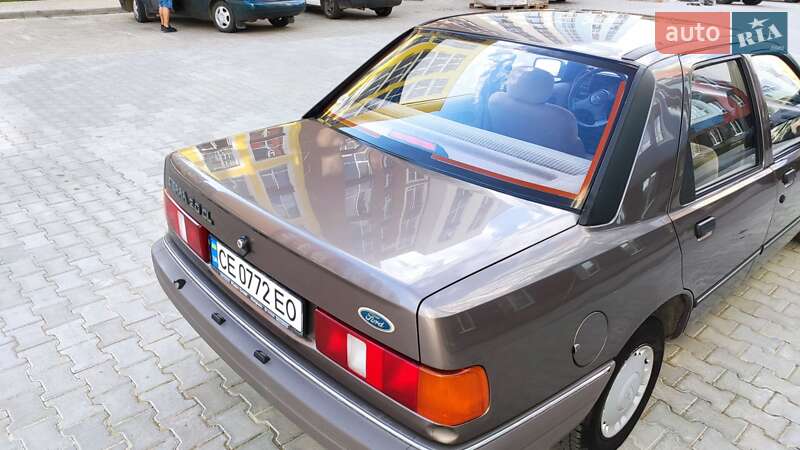 Седан Ford Sierra 1987 в Черновцах