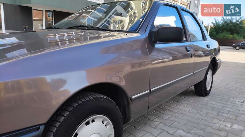 Седан Ford Sierra 1987 в Черновцах