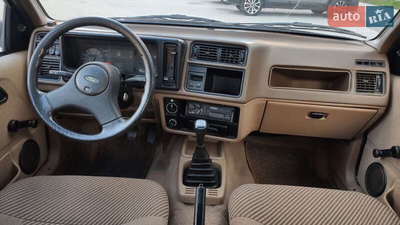 Седан Ford Sierra 1987 в Черновцах