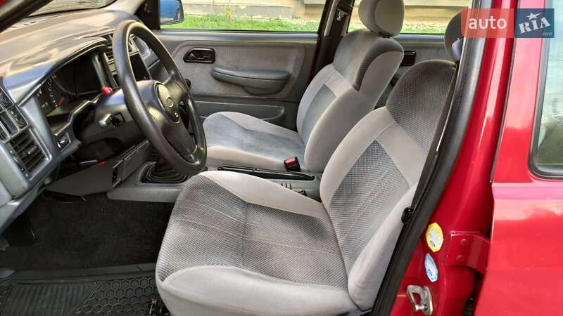 Седан Ford Sierra 1991 в Чернівцях