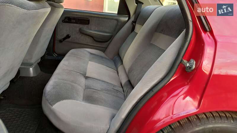 Седан Ford Sierra 1991 в Чернівцях