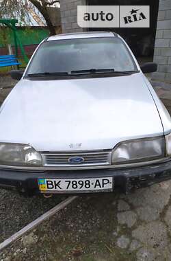 Седан Ford Sierra 1991 в Костополе