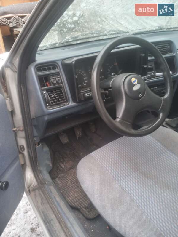 Седан Ford Sierra 1989 в Буче