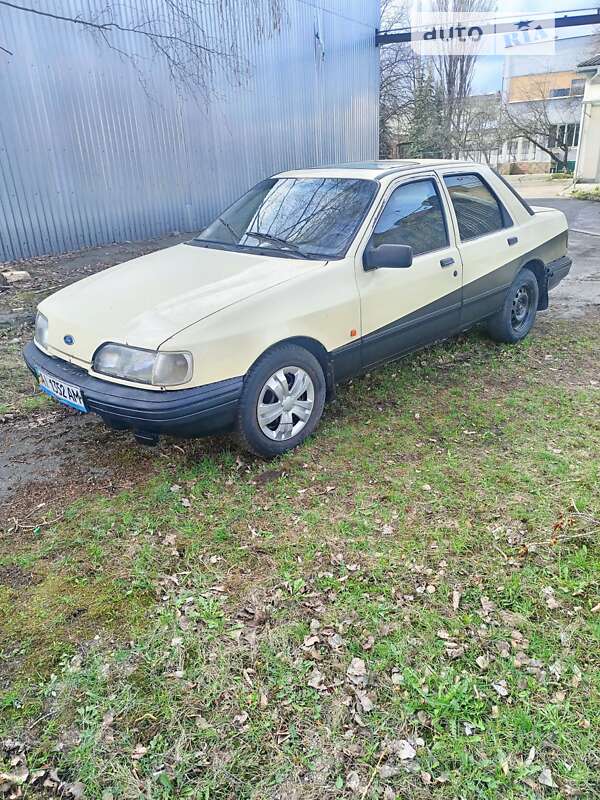 Седан Ford Sierra 1989 в Вишневом