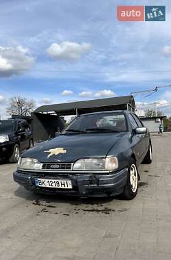 Седан Ford Sierra 1989 в Бродах