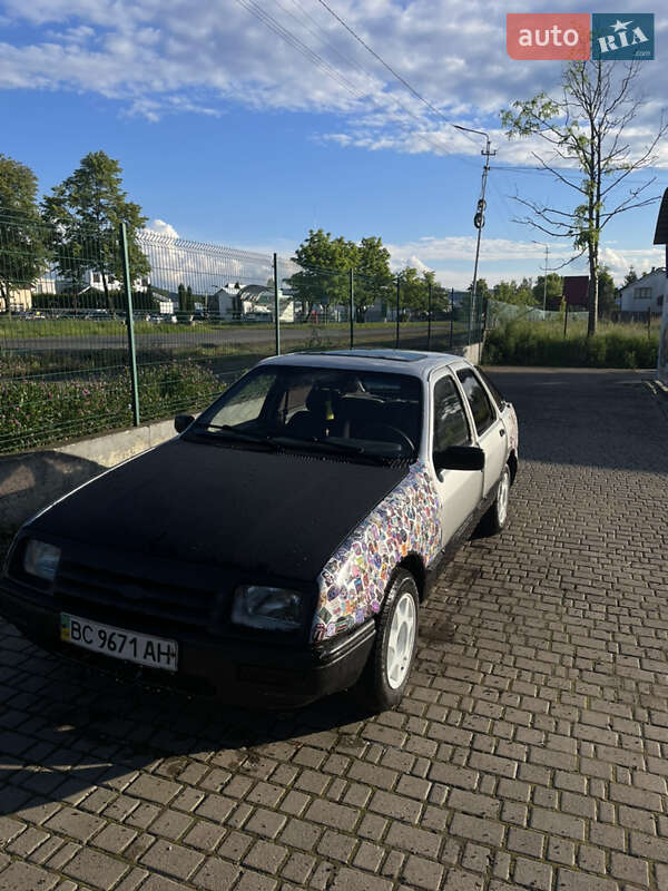 Ліфтбек Ford Sierra 1986 в Долині
