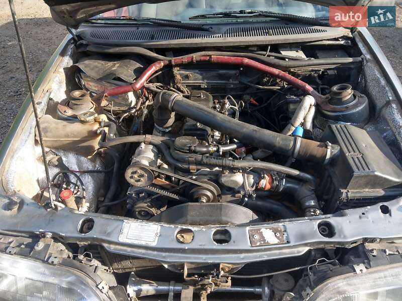 Седан Ford Sierra 1988 в Березовке