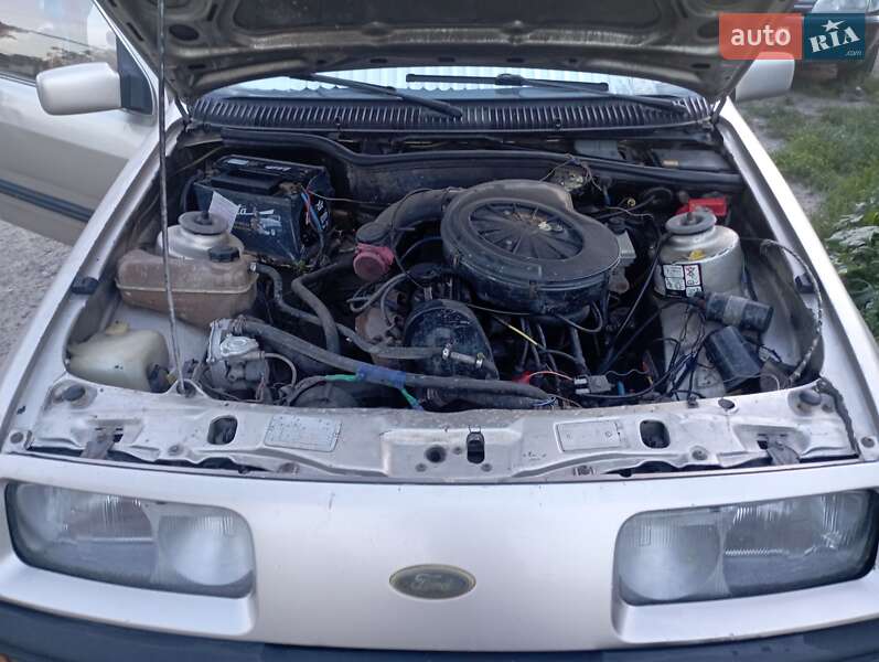 Лифтбек Ford Sierra 1983 в Черновцах