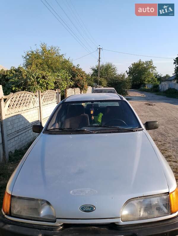 Седан Ford Sierra 1988 в Кременчуці
