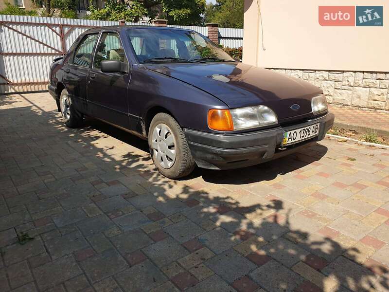 Седан Ford Sierra 1987 в Ужгороді