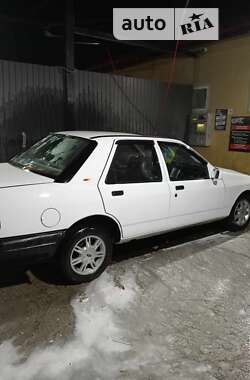 Седан Ford Sierra 1988 в Стрию