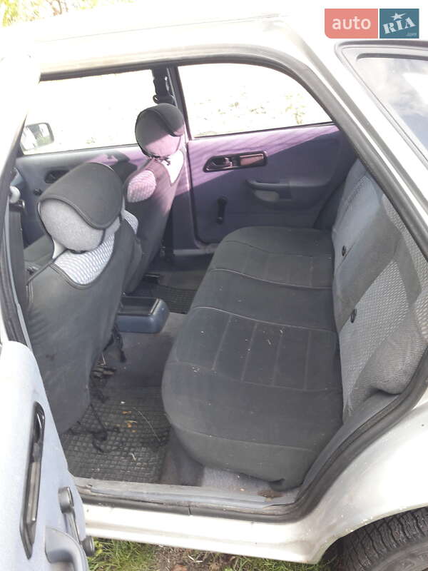 Лифтбек Ford Sierra 1989 в Мироновке
