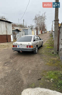 Ліфтбек Ford Sierra 1986 в Чернівцях