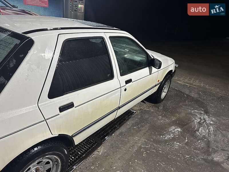 Седан Ford Sierra 1990 в Турке