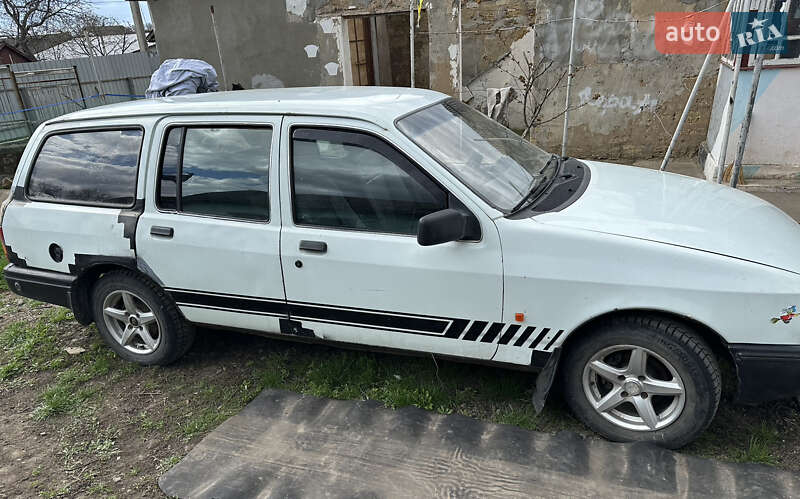 Универсал Ford Sierra 1984 в Благовещенском фото 2 Универсал Ford Sierra 1984 в Благовещенском