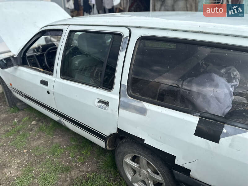 Универсал Ford Sierra 1984 в Благовещенском фото 13 Универсал Ford Sierra 1984 в Благовещенском