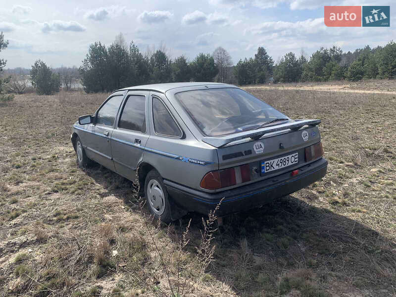 Ліфтбек Ford Sierra 1985 в Хорошеві
