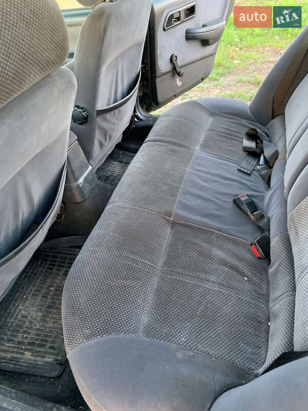 Седан Ford Sierra 1992 в Самборе