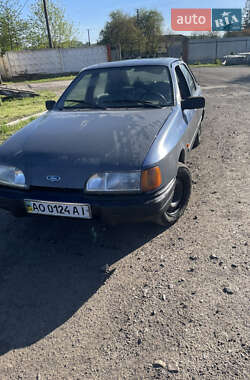 Ліфтбек Ford Sierra 1988 в Чопі