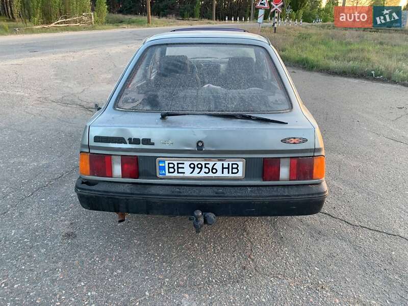 Лифтбек Ford Sierra 1984 в Витовском районе