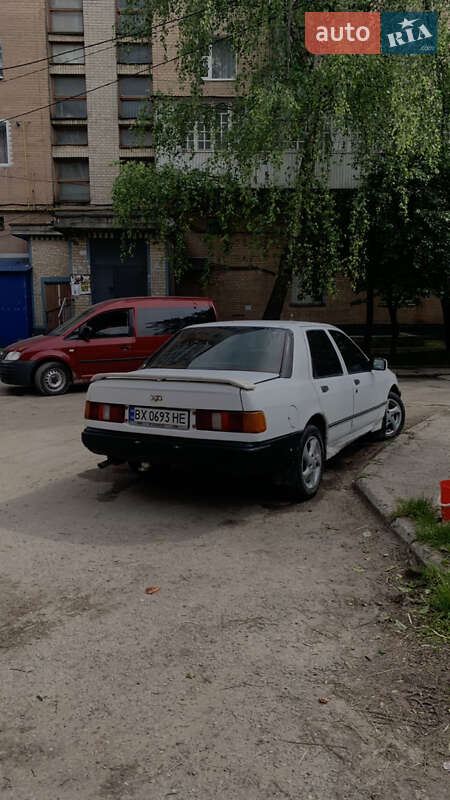 Седан Ford Sierra 1988 в Кам'янець-Подільському