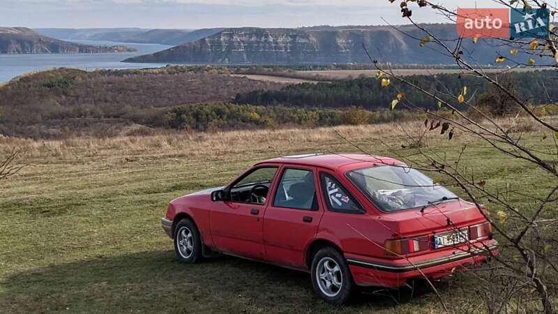 Лифтбек Ford Sierra 1987 в Киеве