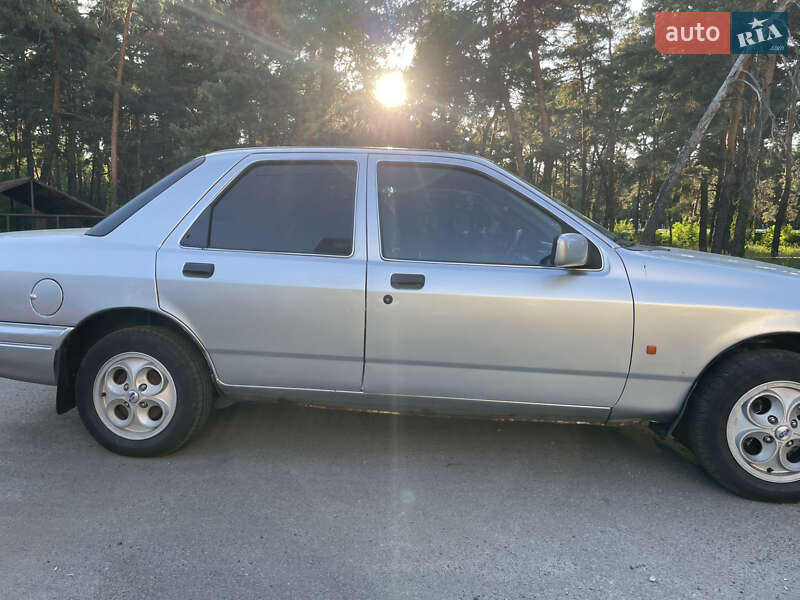 Седан Ford Sierra 1988 в Киеве