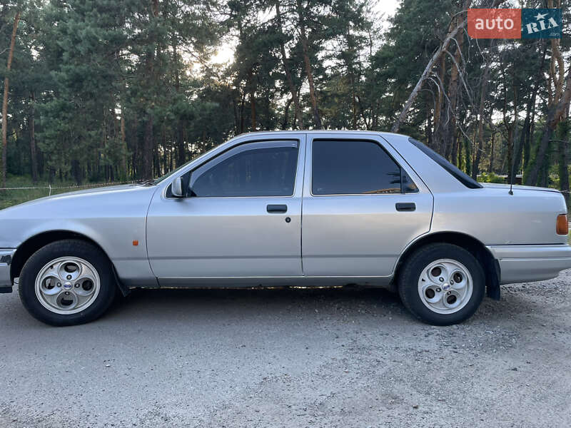 Седан Ford Sierra 1988 в Киеве