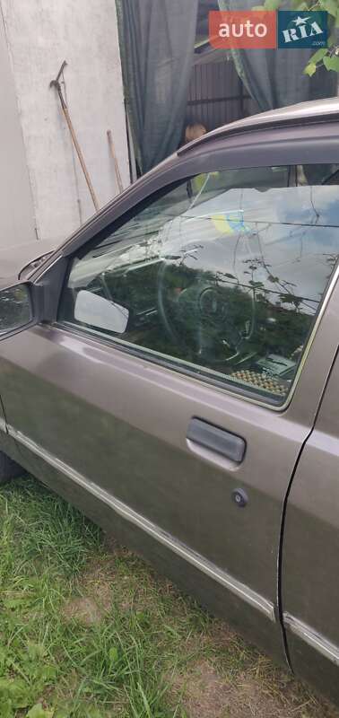 Лифтбек Ford Sierra 1987 в Киеве