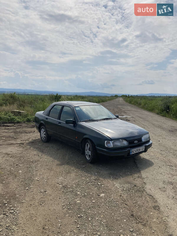Седан Ford Sierra 1992 в Самборе