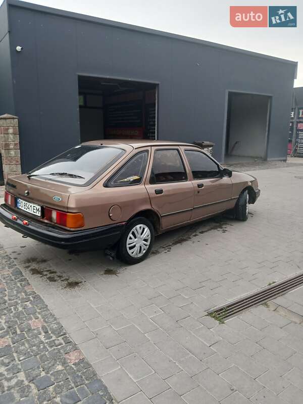 Лифтбек Ford Sierra 1987 в Лановцах