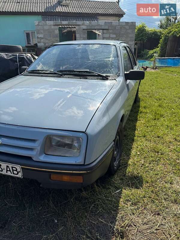 Лифтбек Ford Sierra 1985 в Глухове