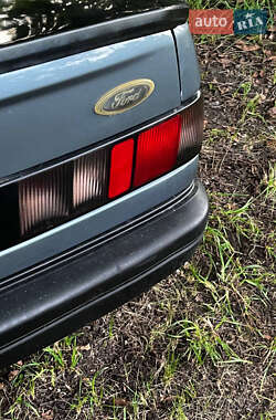 Седан Ford Sierra 1988 в Кременчуге