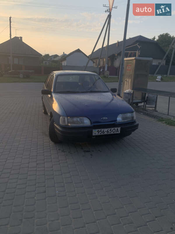 Ліфтбек Ford Sierra 1988 в Сокирянах