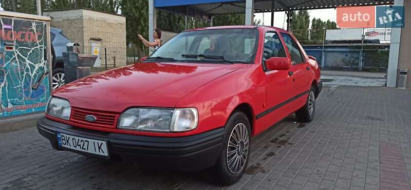 Седан Ford Sierra 1991 в Вараше
