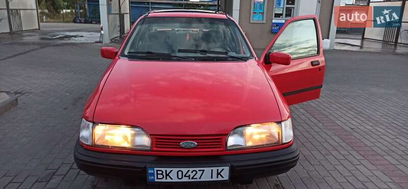 Седан Ford Sierra 1991 в Вараше