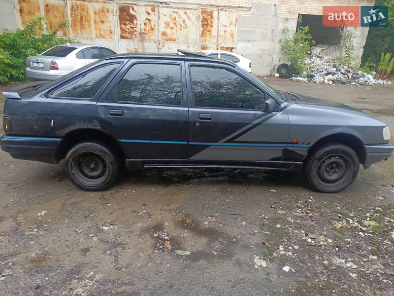 Седан Ford Sierra 1990 в Киеве