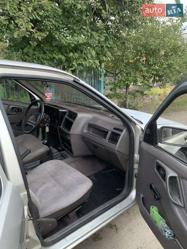 Лифтбек Ford Sierra 1986 в Днепре фото 6 Лифтбек Ford Sierra 1986 в Днепре