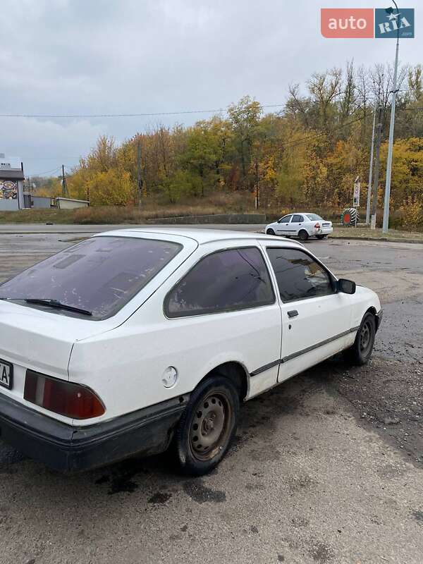 Купе Ford Sierra 1984 в Чугуєві