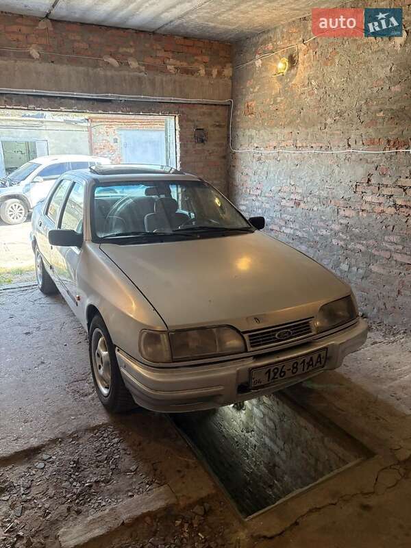 Седан Ford Sierra 1987 в Полтаве