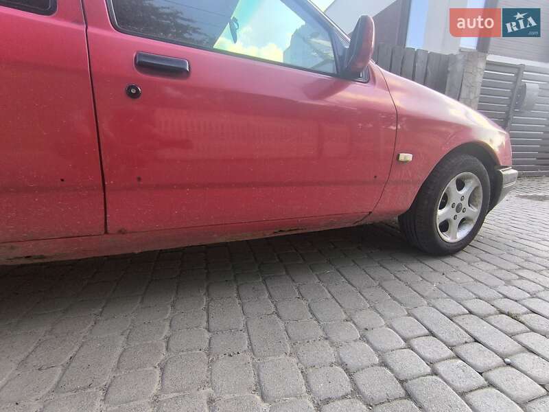 Седан Ford Sierra 1989 в  фото Седан Ford Sierra 1989 в